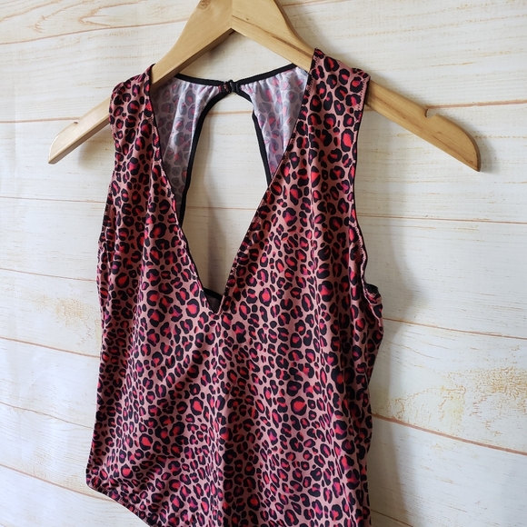 VICTORIA'S SECRET VERY SEXY Plunge Thong Bodysuit Teddy Animal Print Medium - Picture 6 of 13